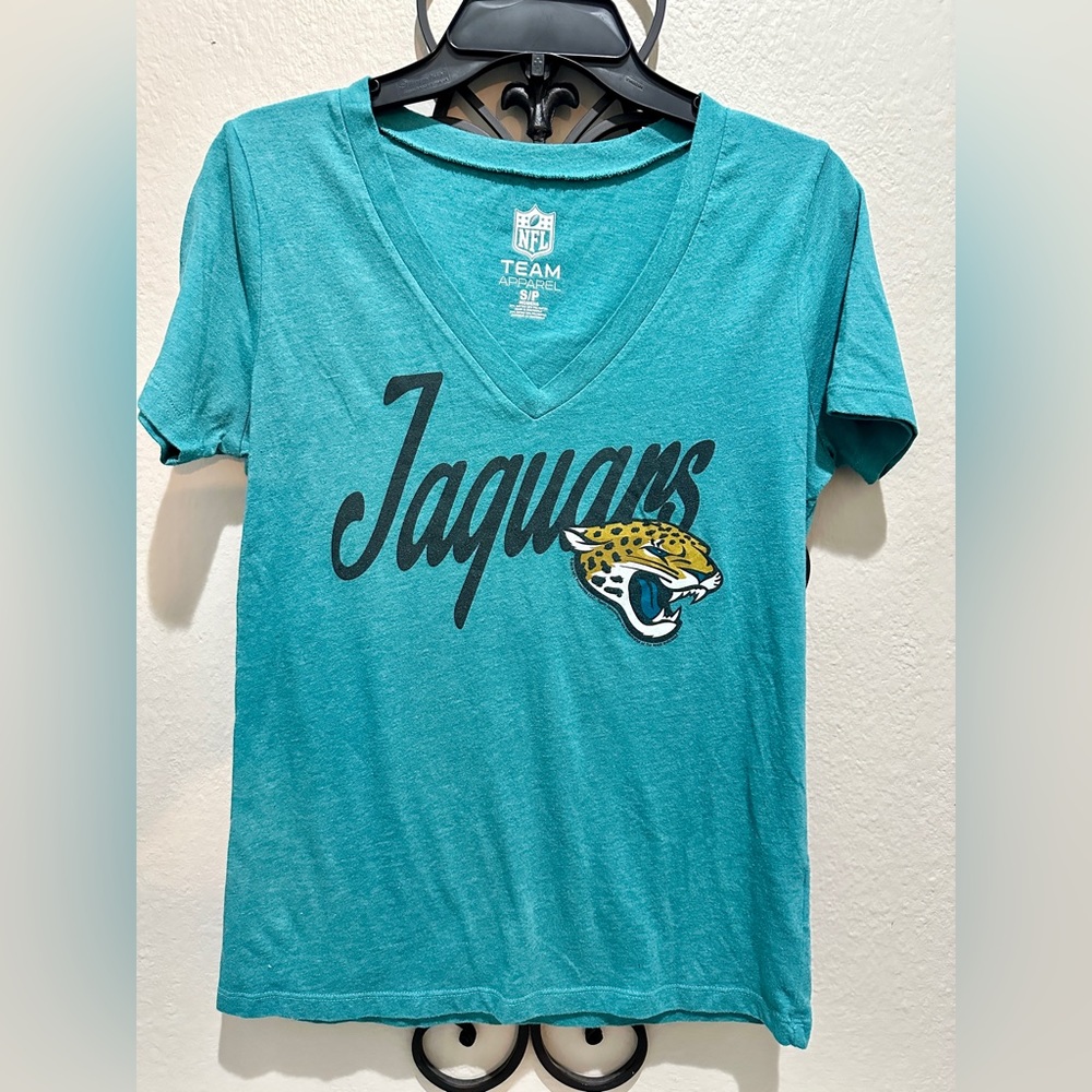 NFL Woman’s Jaguars Tshirt Small